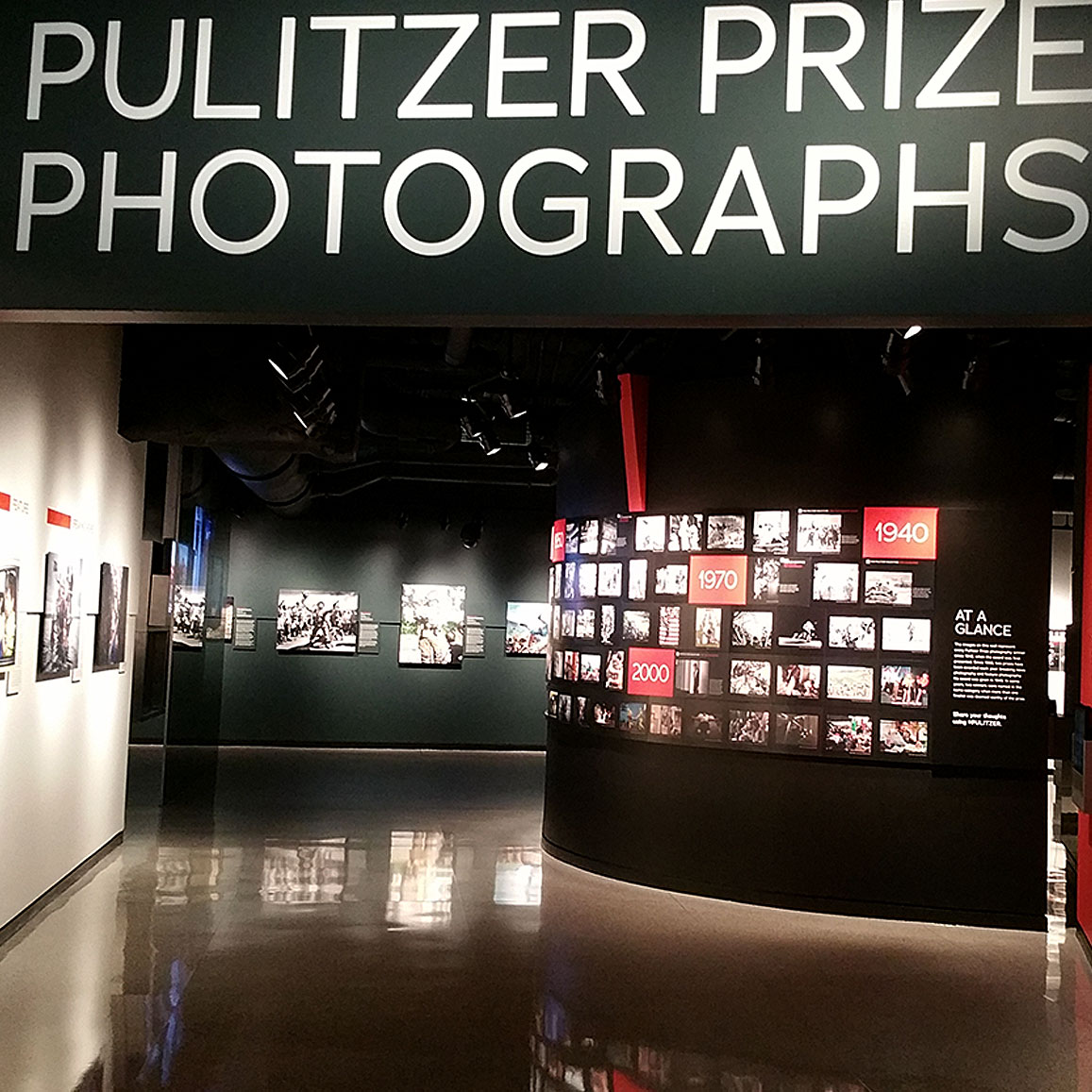 Newseum :: Pulizer Prize Photographs